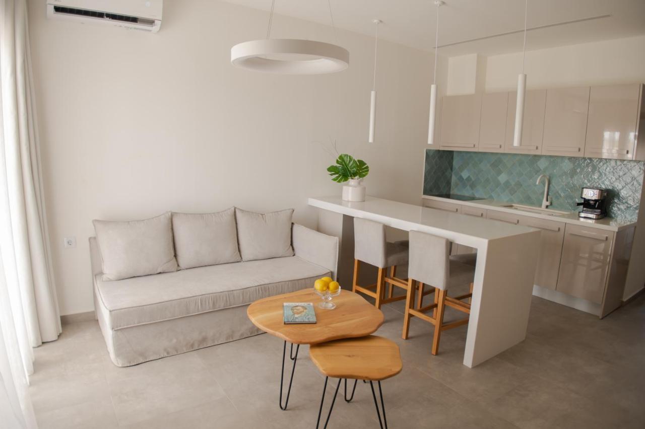 Marble Luxury Suites การ์เตรอส ภายนอก รูปภาพ