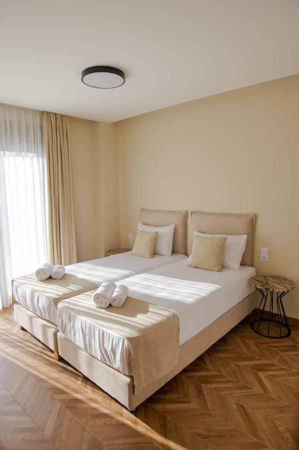 Marble Luxury Suites การ์เตรอส ภายนอก รูปภาพ