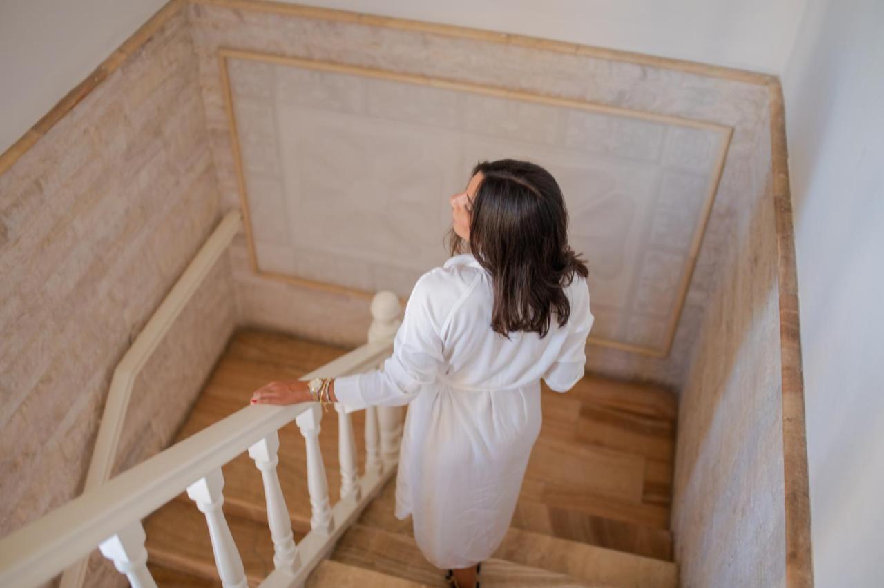 Marble Luxury Suites การ์เตรอส ภายนอก รูปภาพ