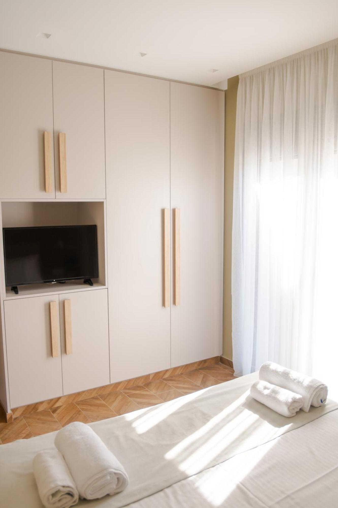 Marble Luxury Suites การ์เตรอส ภายนอก รูปภาพ