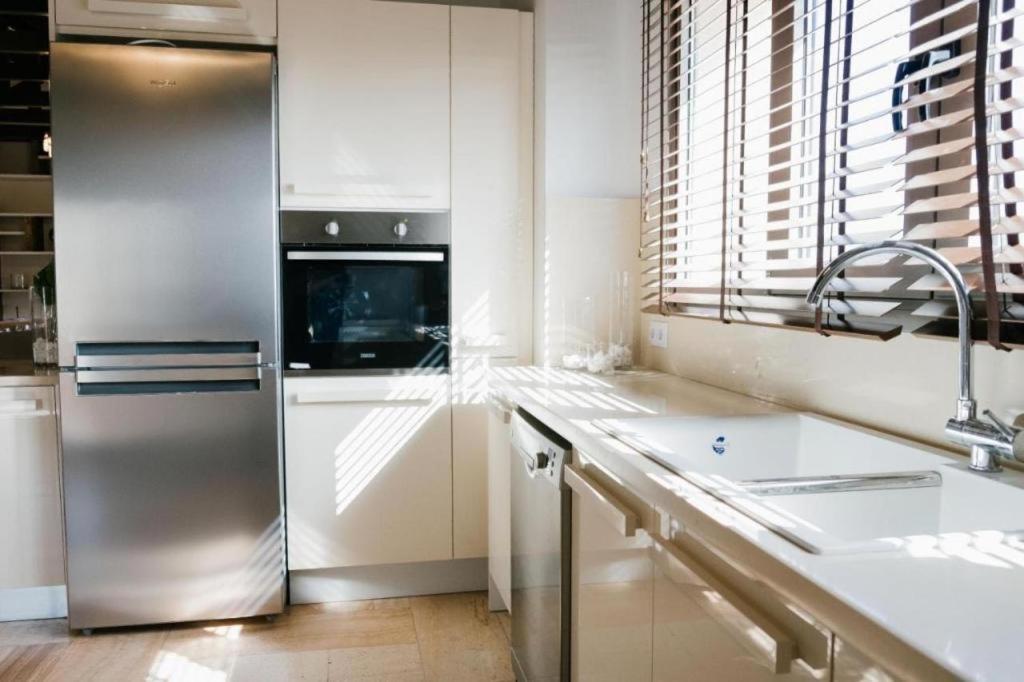 Marble Luxury Suites การ์เตรอส ภายนอก รูปภาพ